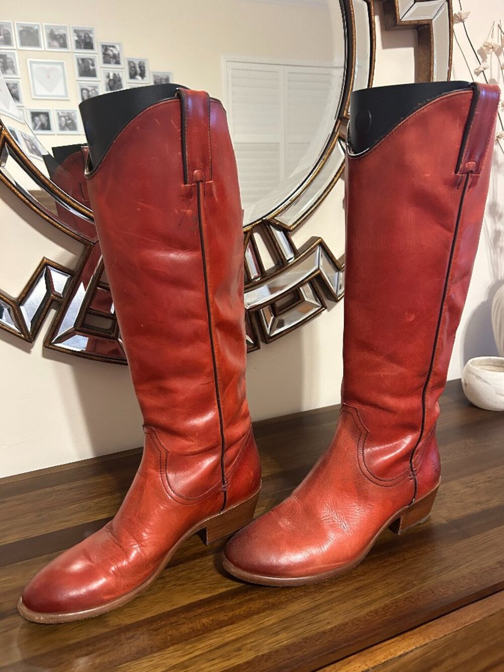 Red Frye boots size 8